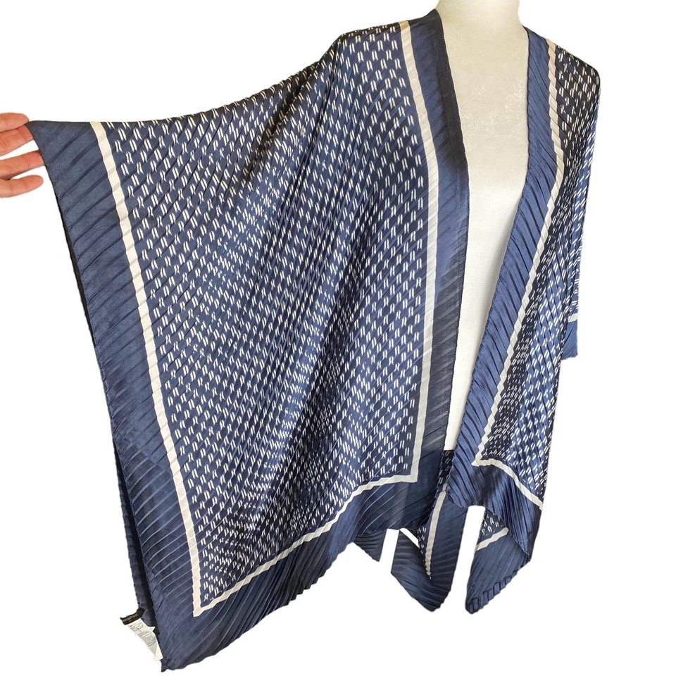 Kimono feminino Banana Republic Crinkle Indigo Ikat Wrap tamanho único - Imagem 2 de 4