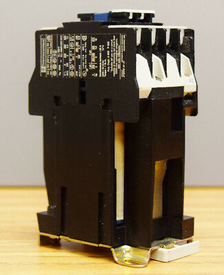 Telemecanique LP1-D12-10 Contactor