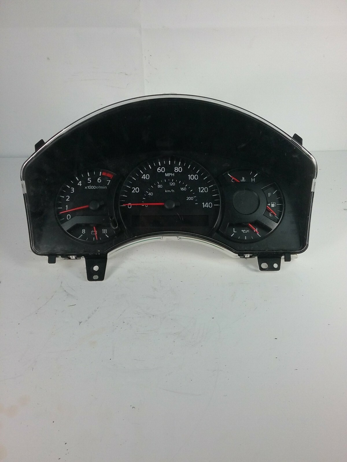 2004 Nissan Titan Speedometer Instrument Cluster Dash Panel Gauges OEM