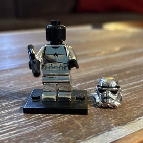 Authentic Toys R Us ~ LEGO Star Wars Exclusive Promo Chrome Stormtrooper 2853590