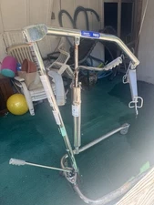 Invacare Lightweight Hydraulic Patient Lift, 450 lb. Max Weight, 9805P