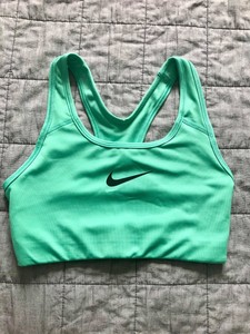 mint green nike sports bra