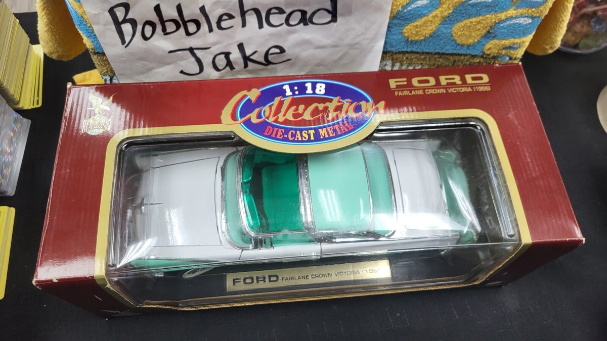 NIB 1955 FORD FAIRLANE CROWN VICTORIA 2 DOOR 1/18 DIECAST ROAD