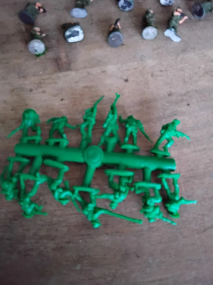 Lot Vietnam 1/72 - Photo 3/4