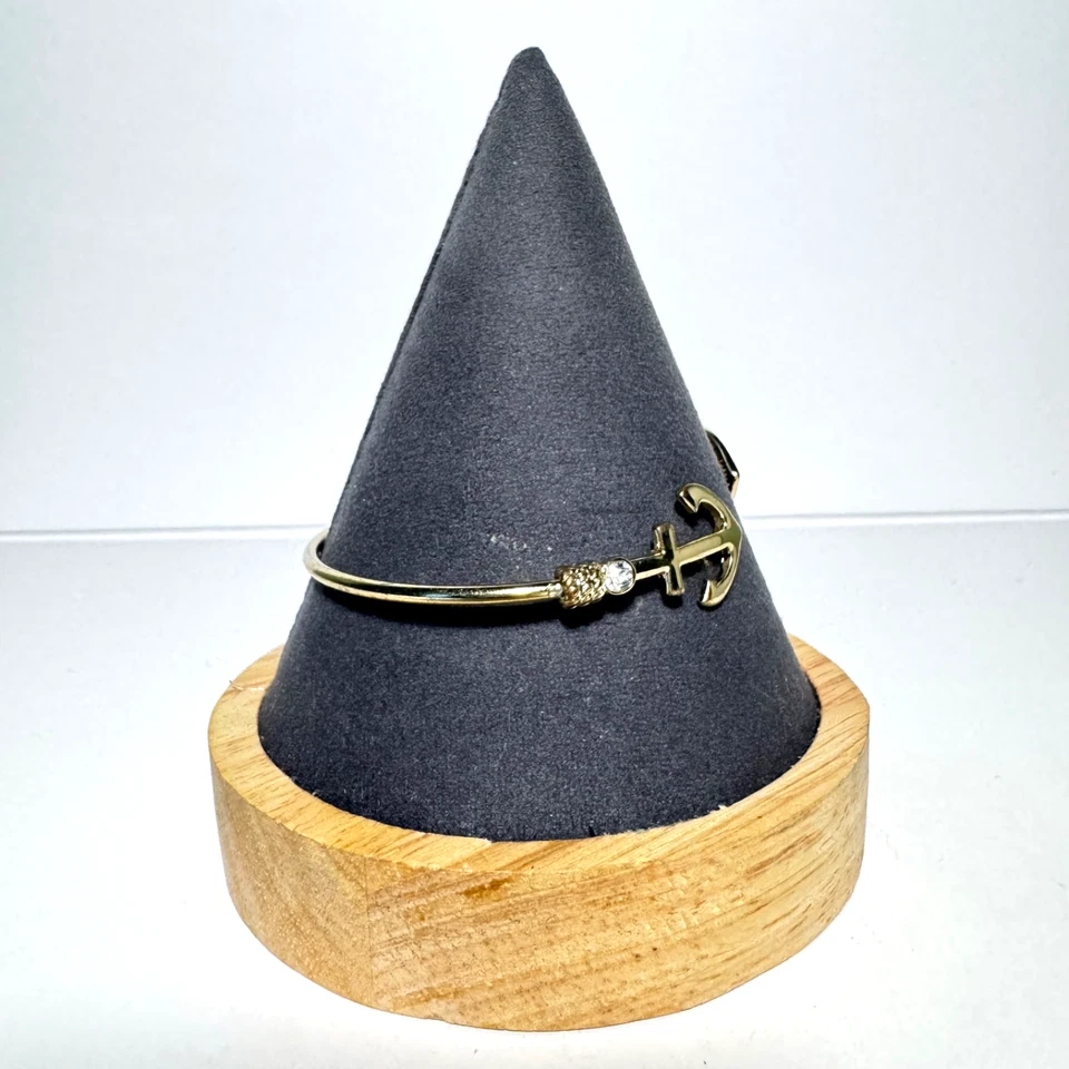 Brazalete de ancla con detalles de diamantes de imitación tono dorado ajustable Foto 4 de 4