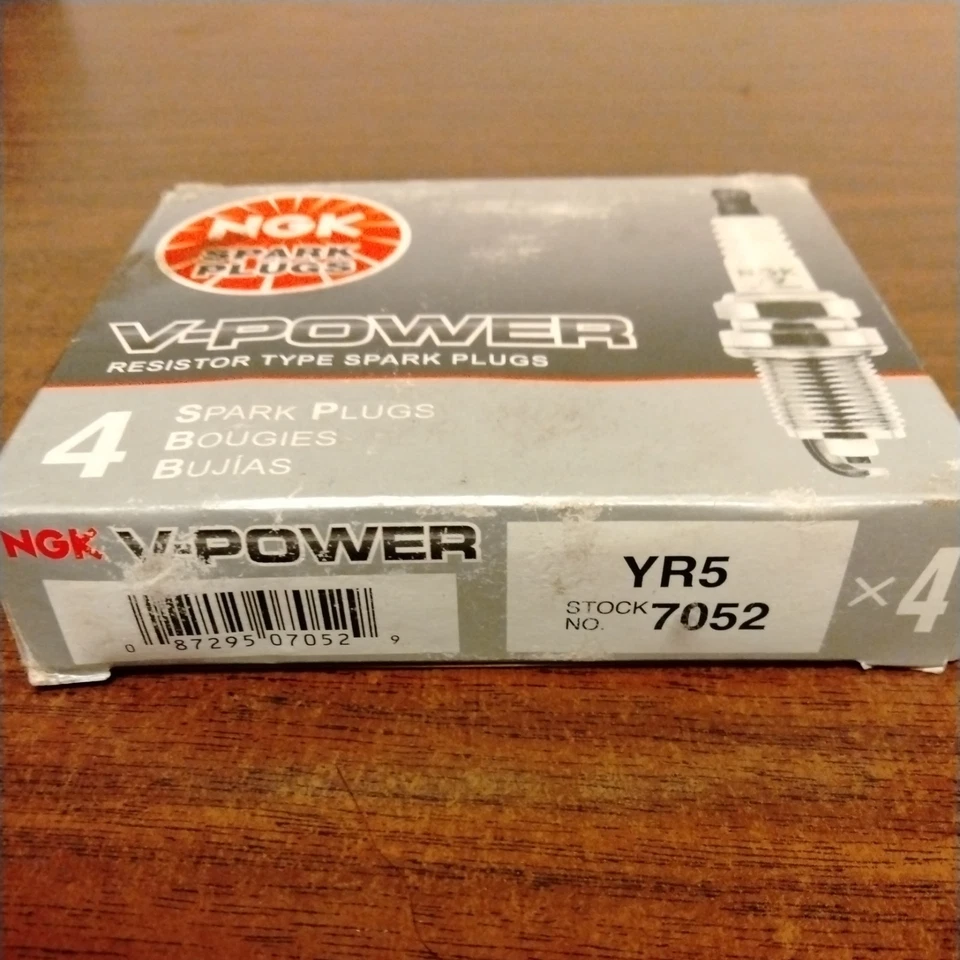 NGK 7052 YR5 Spark Plug Pack of  4 - Image 3 of 4
