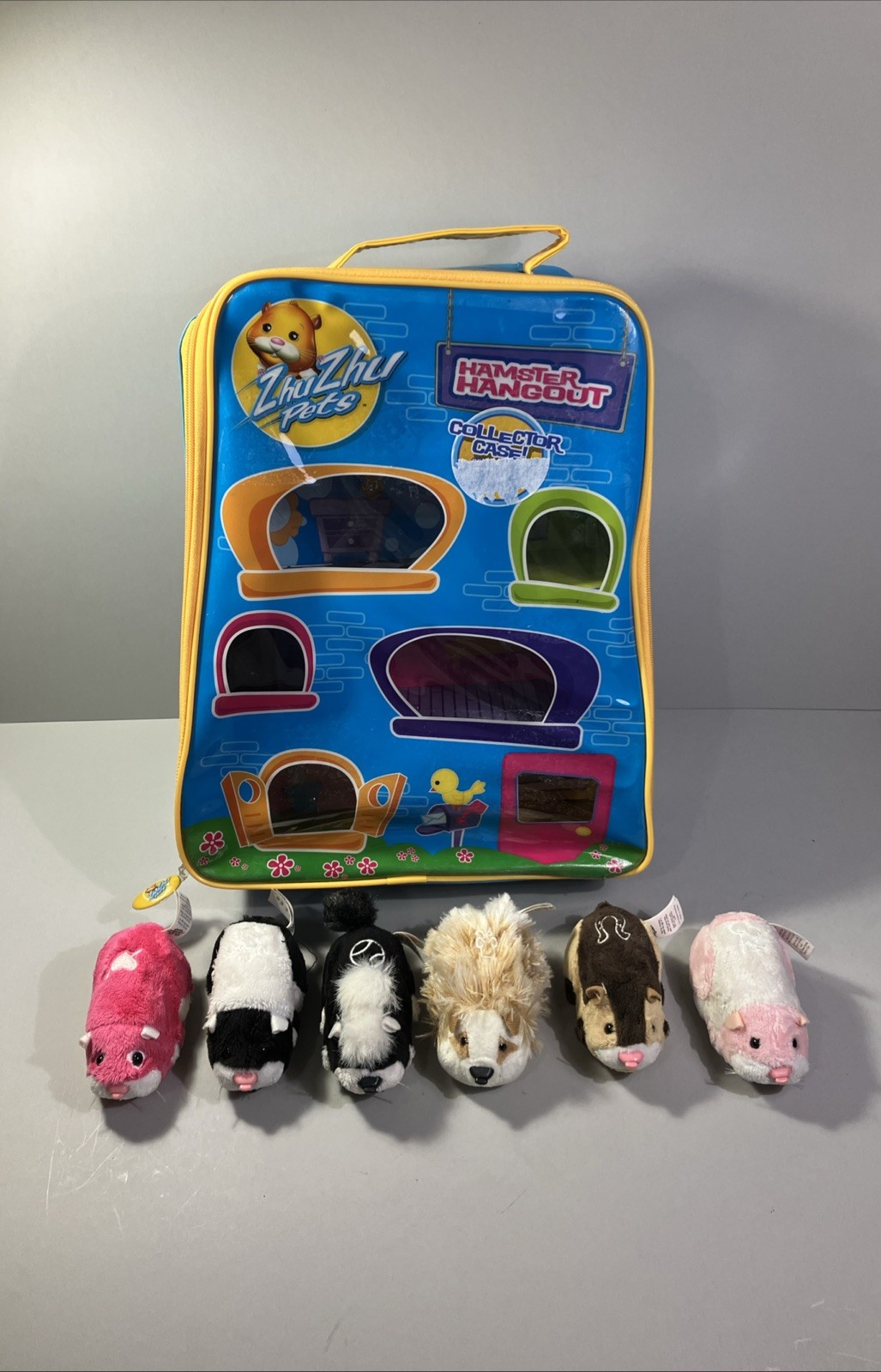 Zhu Zhu Pets Lot of 6 with Hamster Hangout Carrying Case - Tested Works