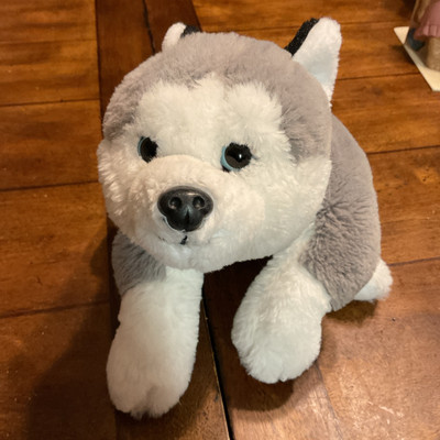 FAO Shwartz Wolf Husky Plush Stuffed Animal Toy Realistic Gray White Blue Eyes 