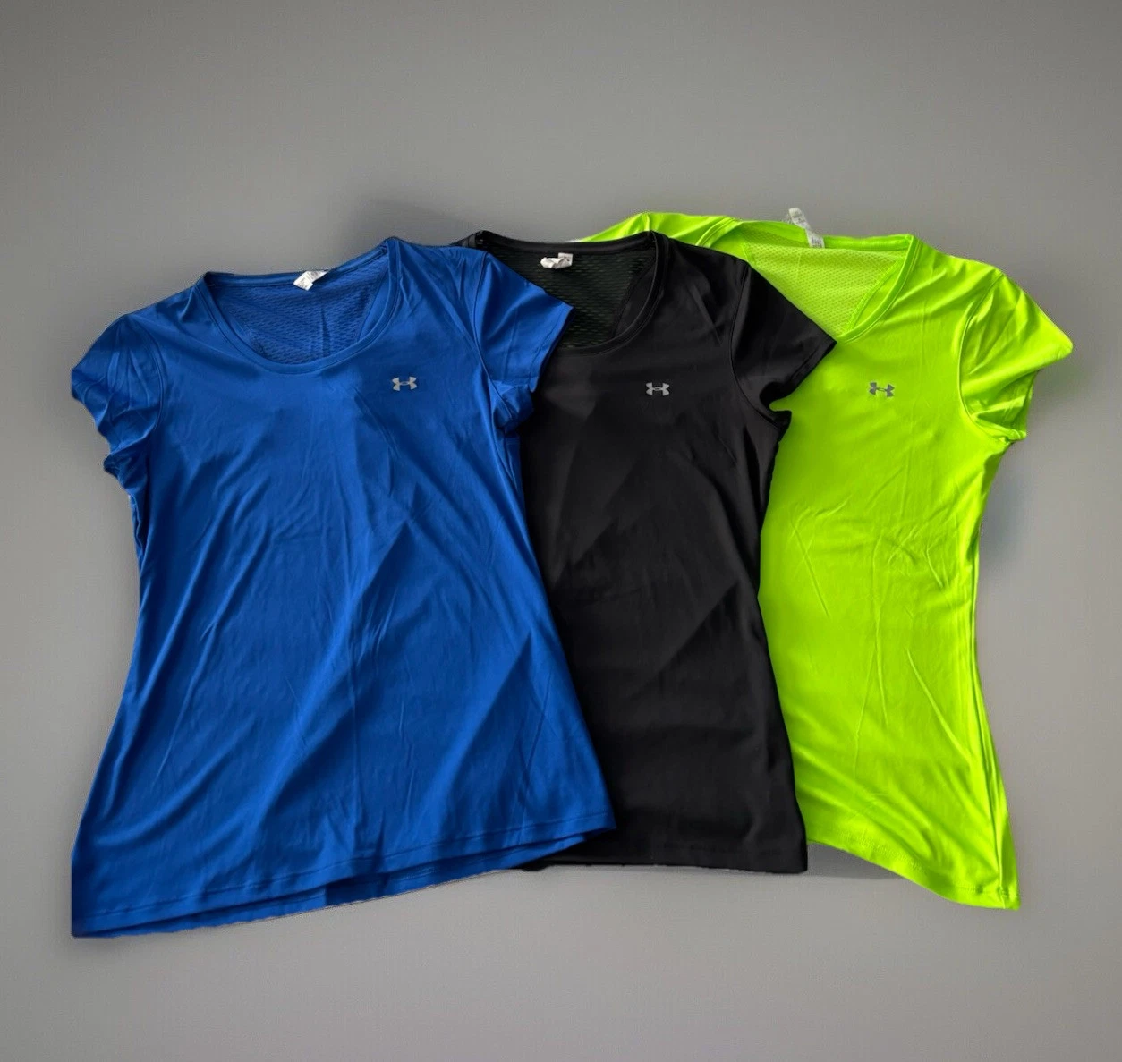 Under Armour Women’s Shirts Med Semi-Fitted Short Sleeve Heat Gear Athletic EUC