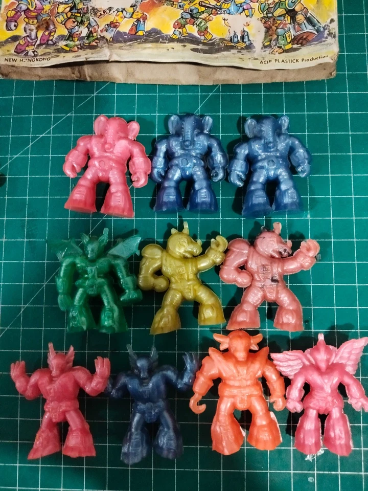 20 pcs Vintage Bootleg Battle Beasts Animal Master Robot Metallic + statis - Image 4 of 4