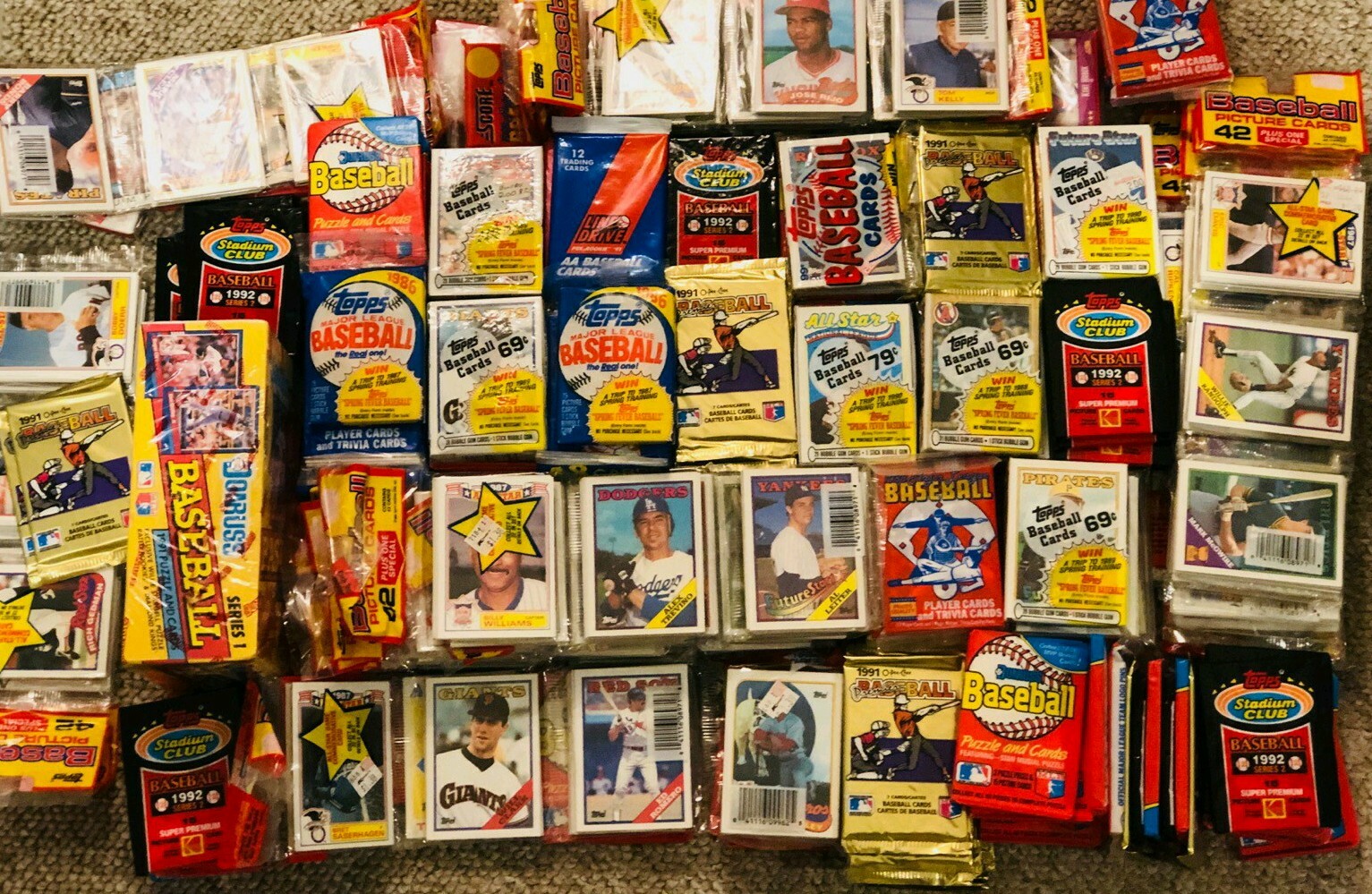 Baseball Cards Pack Lot