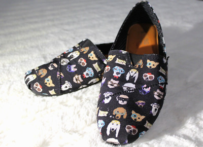 Bobs Skechers Womens 10 Memory Foam Shoes Dog Print Slip On Loafers