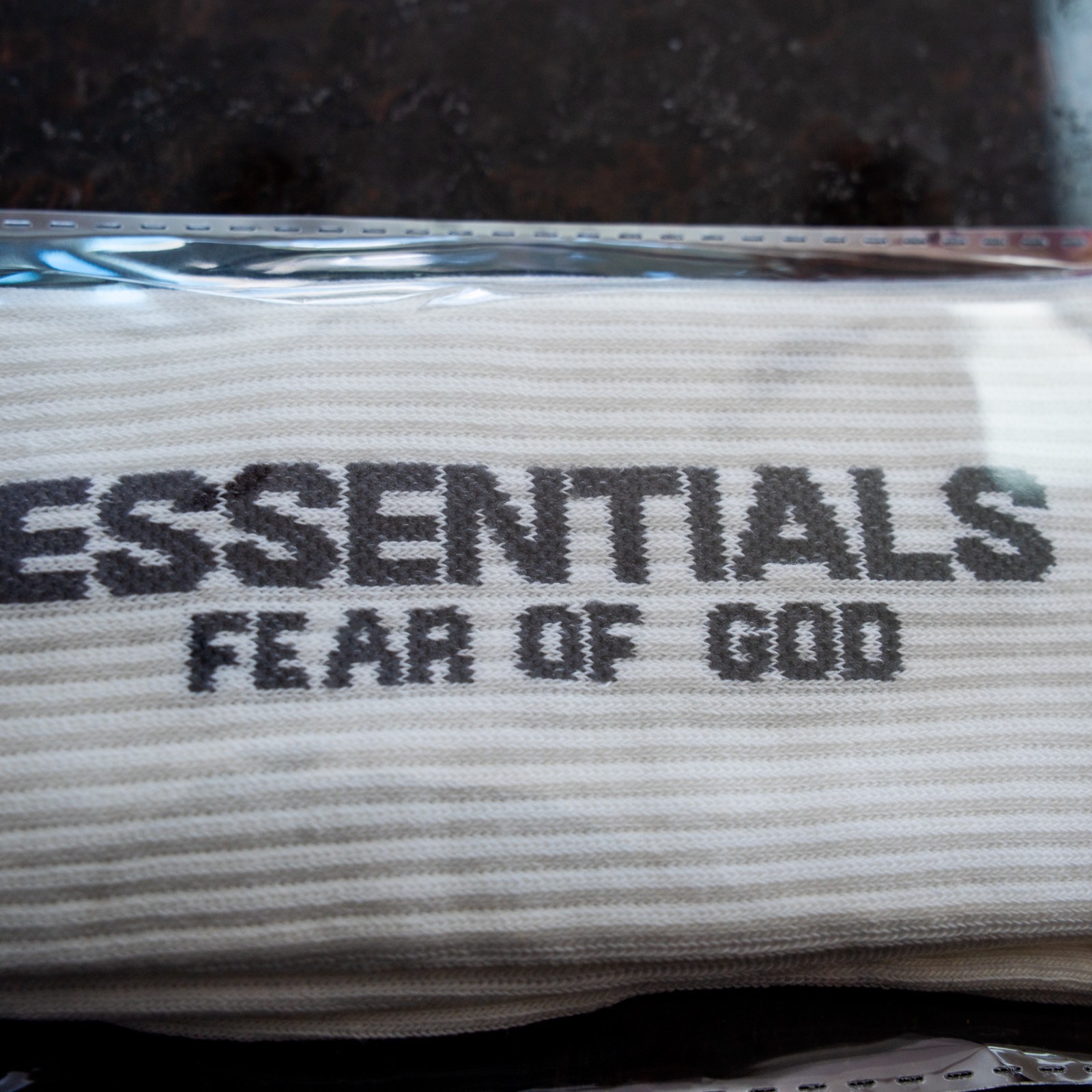 Fear of God Essentials Socks 2 Pack Bundle Black Cream One Size 8-12 Crew FOG thumbnail 2