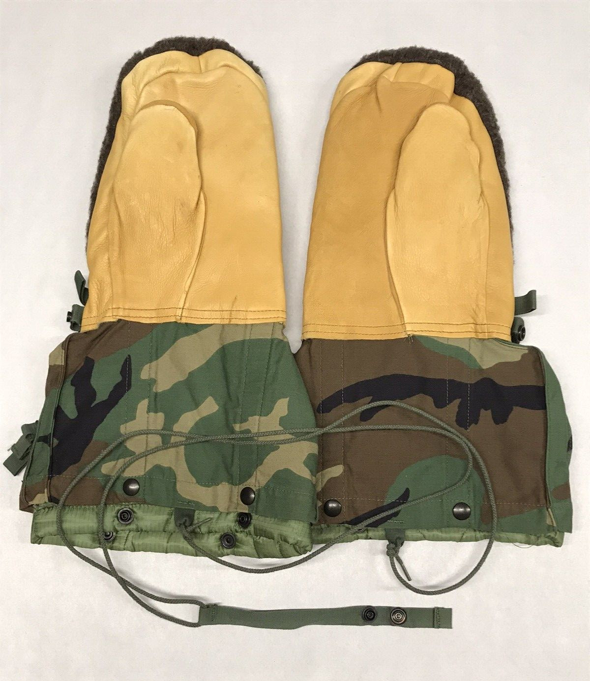 Woodland Extreme Cold Weather Mittens Large USGI NOS INSTITUTO