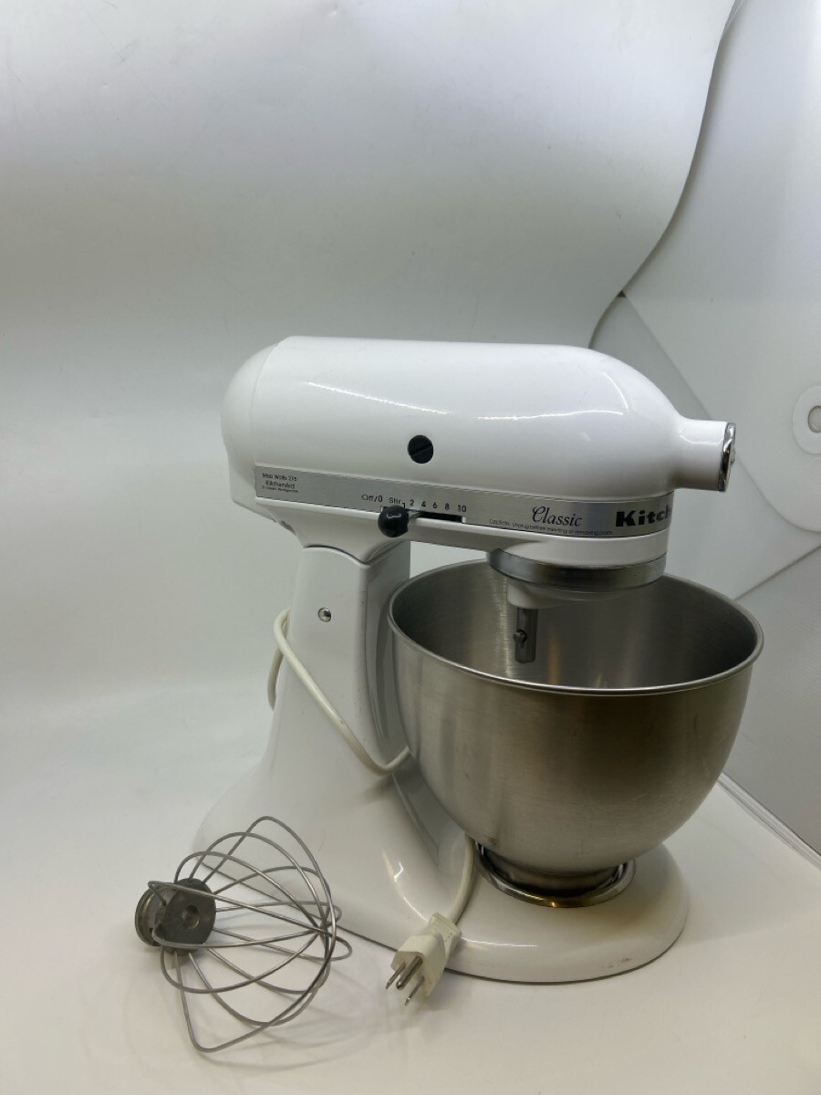 KitchenAid 4.5 Qt White Tilt-Head Stand Mixer with 1 Attachment RO1066077-image