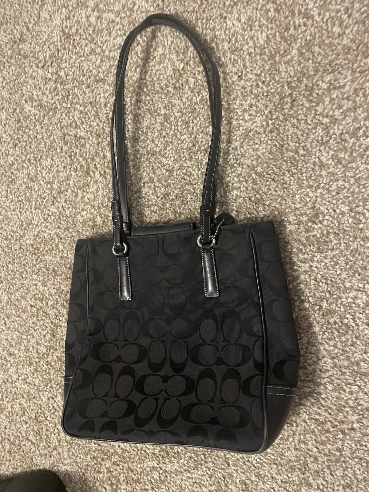 Coach Leather Handbag for Women Stylish and Timeless