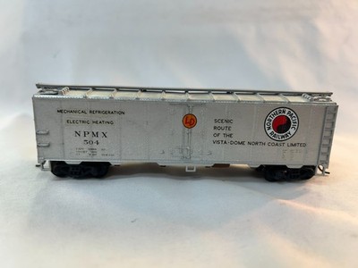 Accuready by Accurail 80020 HO Scale 40' Insulated Steel Box Car, NPMX #504