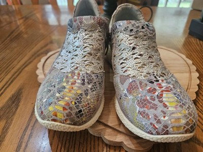 L'Artiste Spring Step Step Keisha Womens Slip On Shoes. Size 37. Leather Upper 