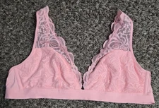VNT VS Pink lace unlined strappy triangle bralette Large Peachy pink