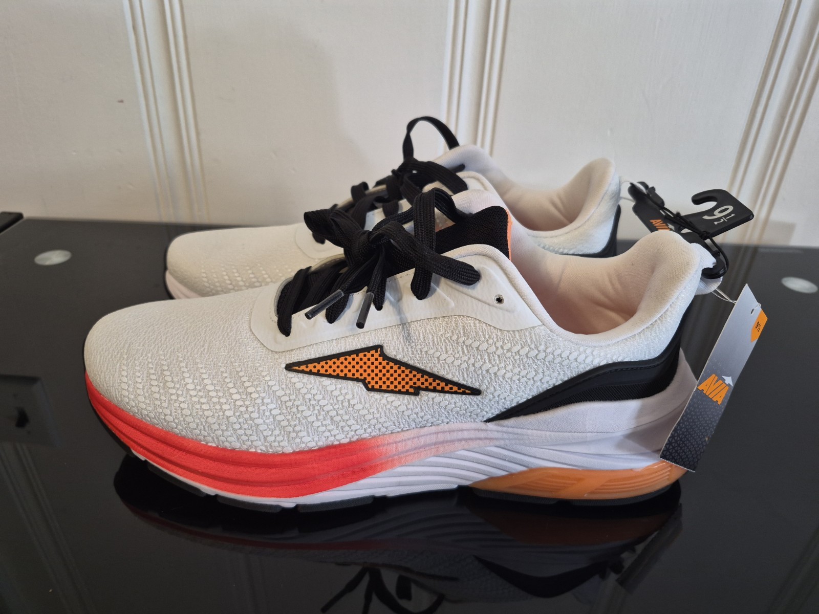 NEW Men's AVIA  Daily Sports Shoes Size 9.5 White/ORANGE