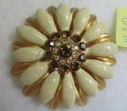 VINTAGE COSTUME JEWELRY GOLD TONE ENAMEL WITH AMETHYST  METAL BROOCH PIN