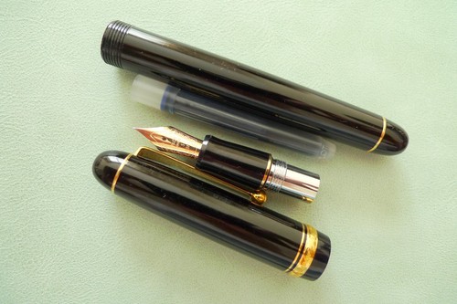 (B109) Pilot Custom 74 fountain pen 14K 585 gold SF (soft fine) nib - Picture 5 of 9
