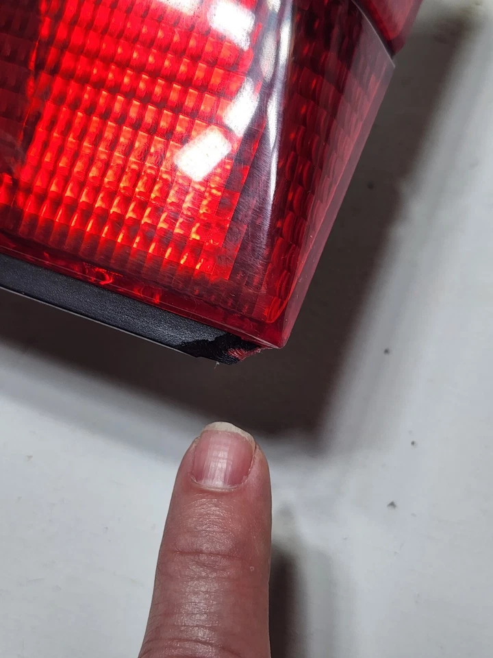 ✅1989-1995 BMW 525 530 535 540 driver lanterna traseira interna esquerda 1389015L✅ - Imagem 4 de 4