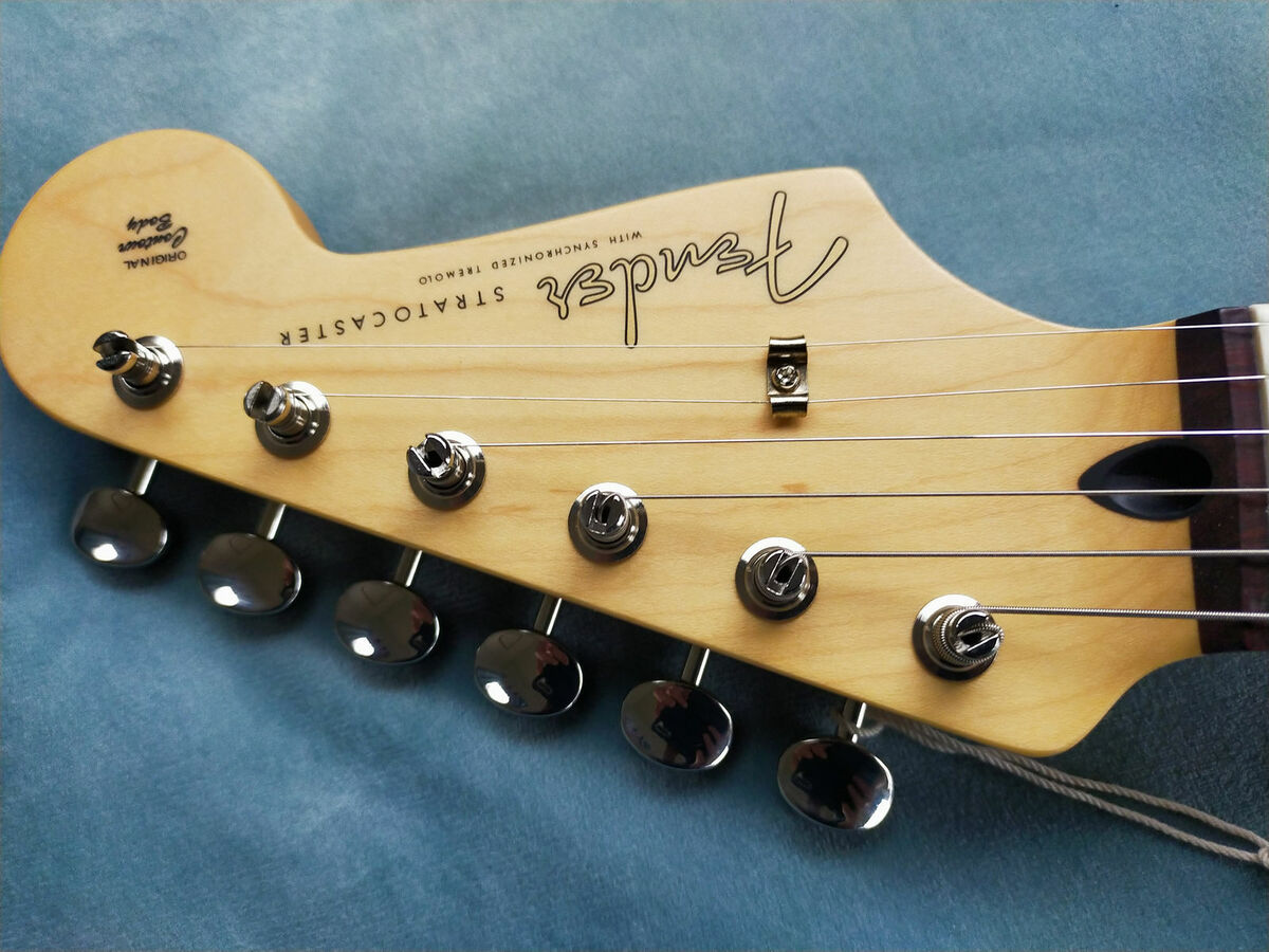 Fender Made in Japan Junior Collection Stratocaster Satin Fender Made in Japan Junior Collection Stratocaster Satin