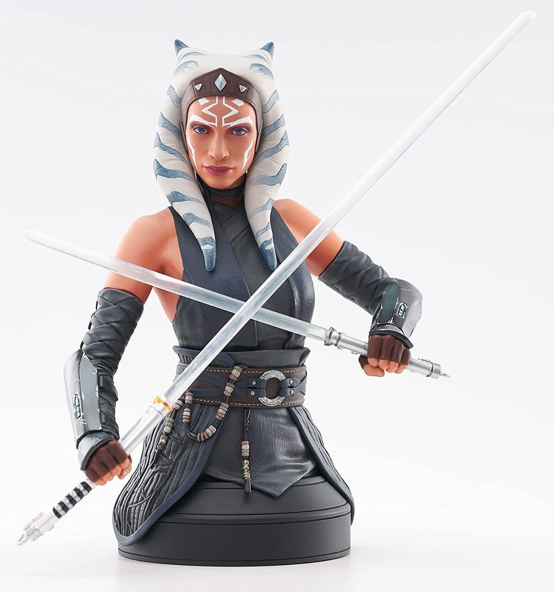 スターウォーズ　アソーカ・タノ　ミニバスト Ahsoka Tano (Star Wars: The Mandalorian) 1:6 Scale Resin Mini Bust