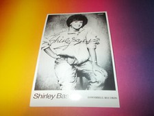 Shirley Bassey singer signed autographed autograph autograph card