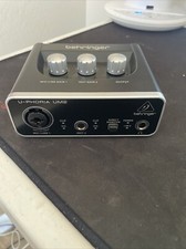 Behringer U-phoria Um2 Usb Audio Interface Single Channel