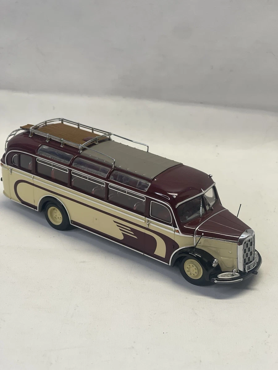 MINICHAMPS Mercedes-Benz Bus Contemporary Manufacture Diecast Cars