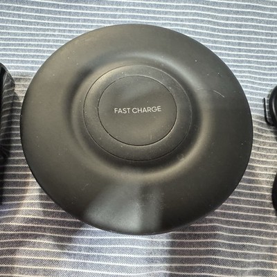 Samsung Qi Wireless Fast Charger Pad EP-P3100 - Black W/Charging Cord and Block