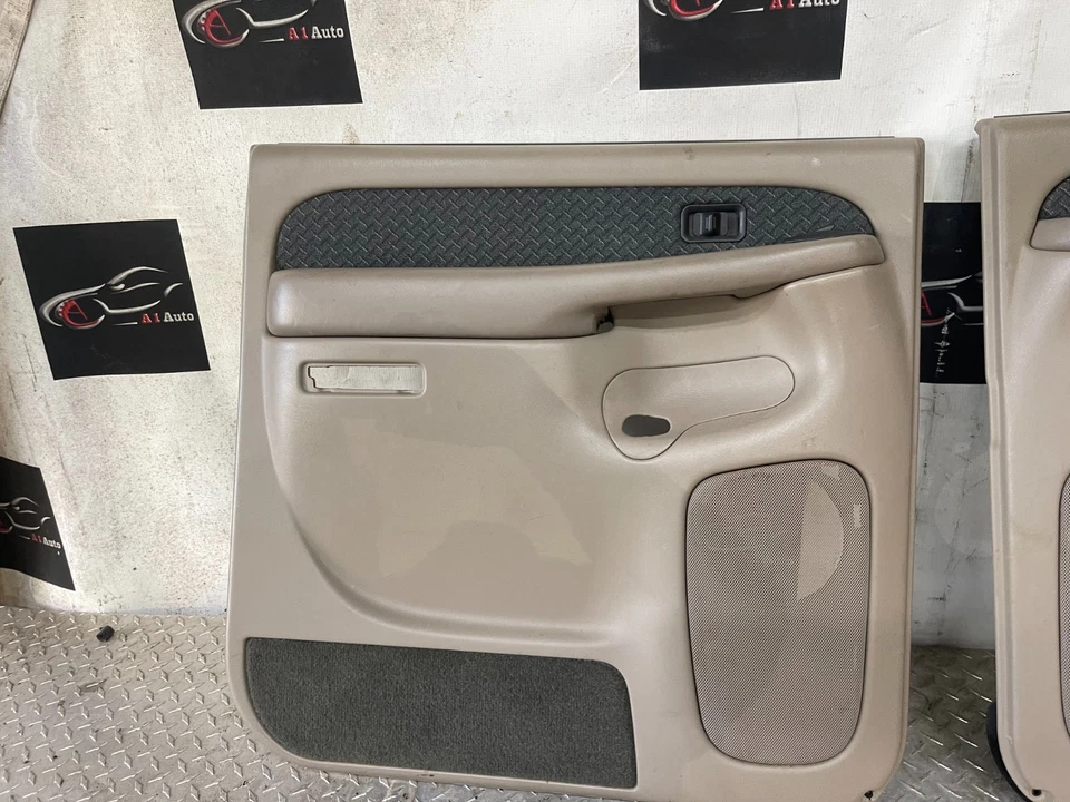 03 - 06 Avalanche Silverado Sierra Diameter Pattern Rear LH RH Set Tested Beige Foto 2 de 4