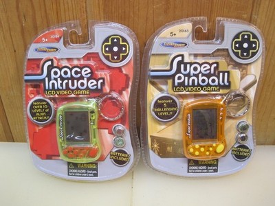 2006 Space Intruder & Super Pinball Handheld Electronic Games B8329