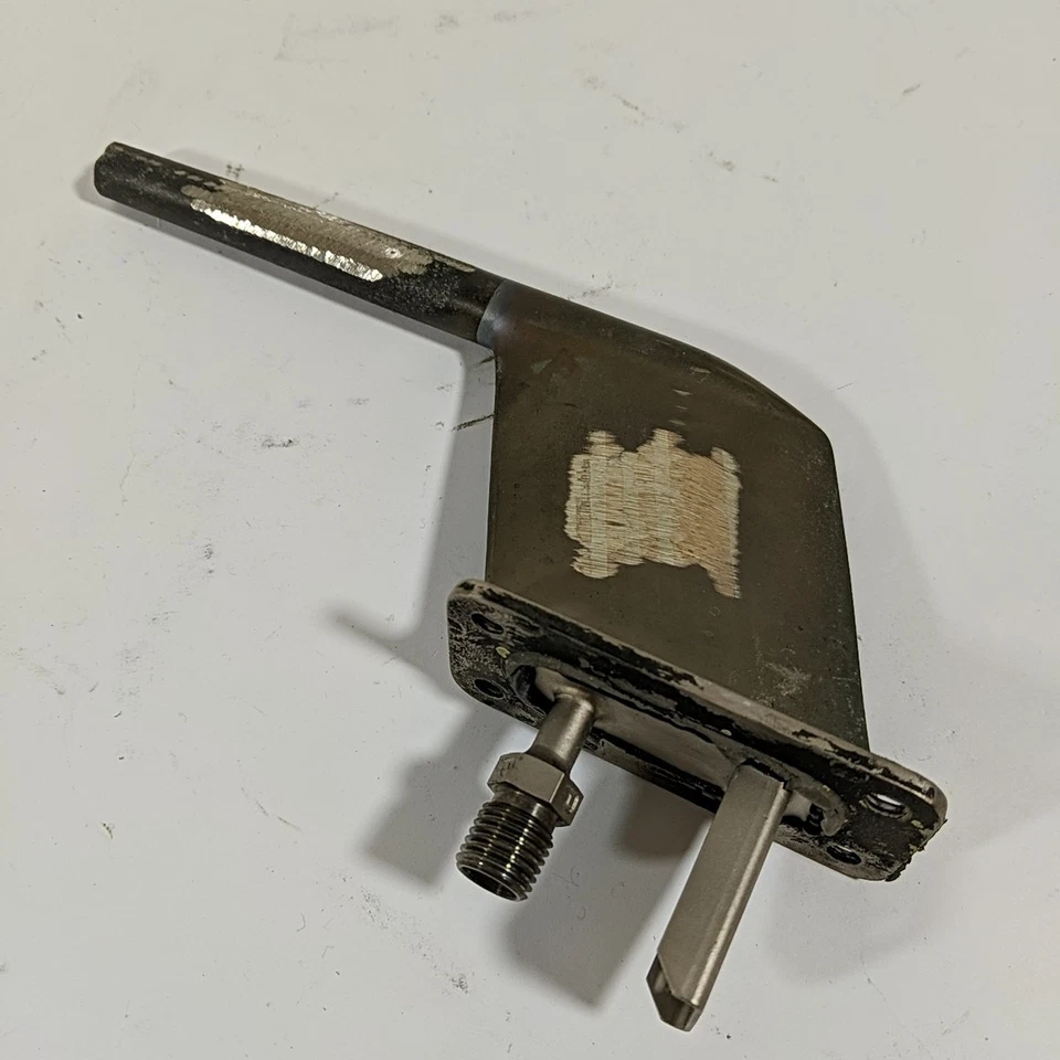 Small Pitot Tube Probe Sensor Bombardier Challenger CRJ Aviation Aircraft - Image 2 of 4