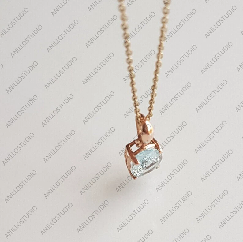 Mini colgante de piedras preciosas de aguamarina natural de oro amarillo de 14 k para mujer Foto 4 de 4