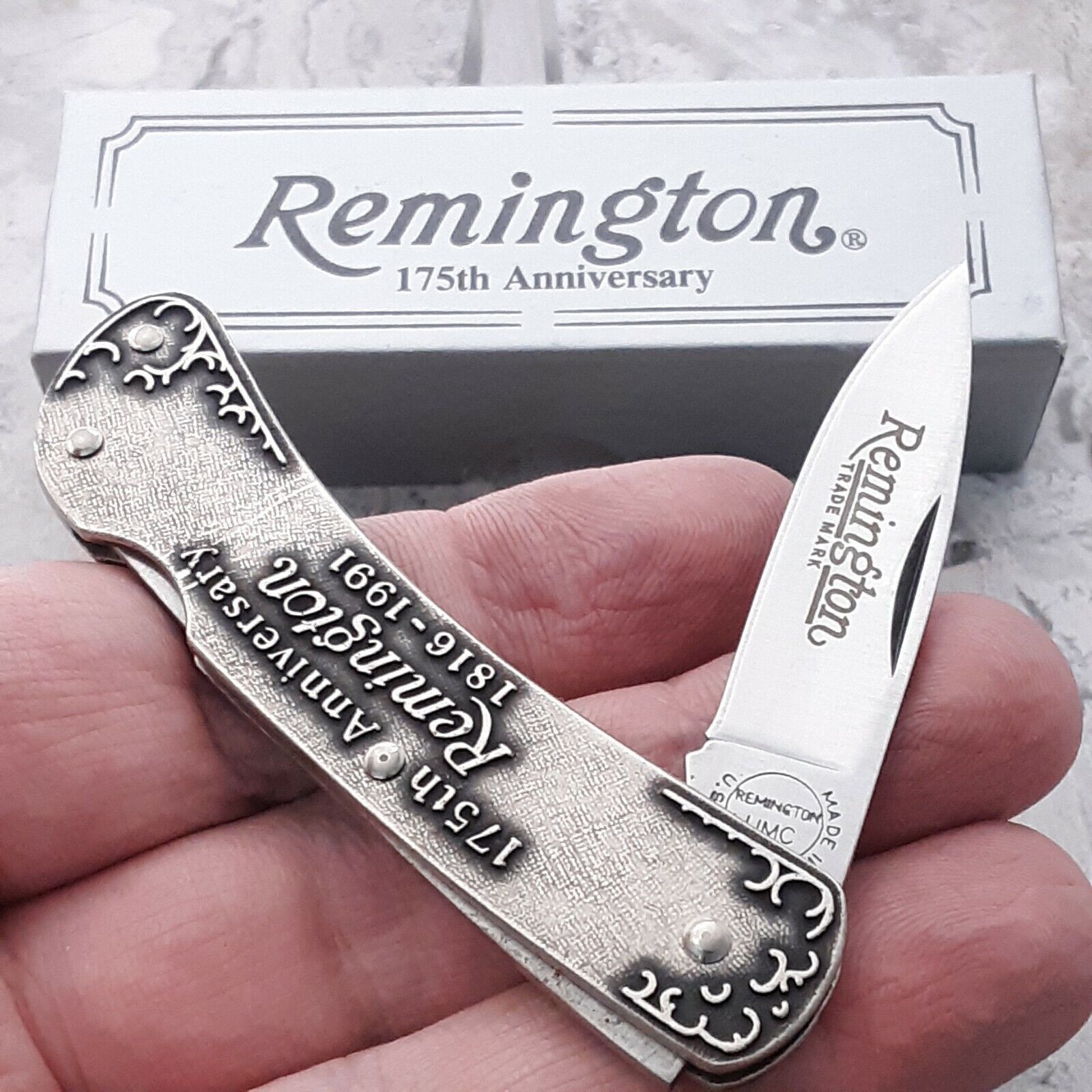 REMINGTON UMC KNIFE MADE IN USA  175TH ANNIVERSARY LOCKBACK 