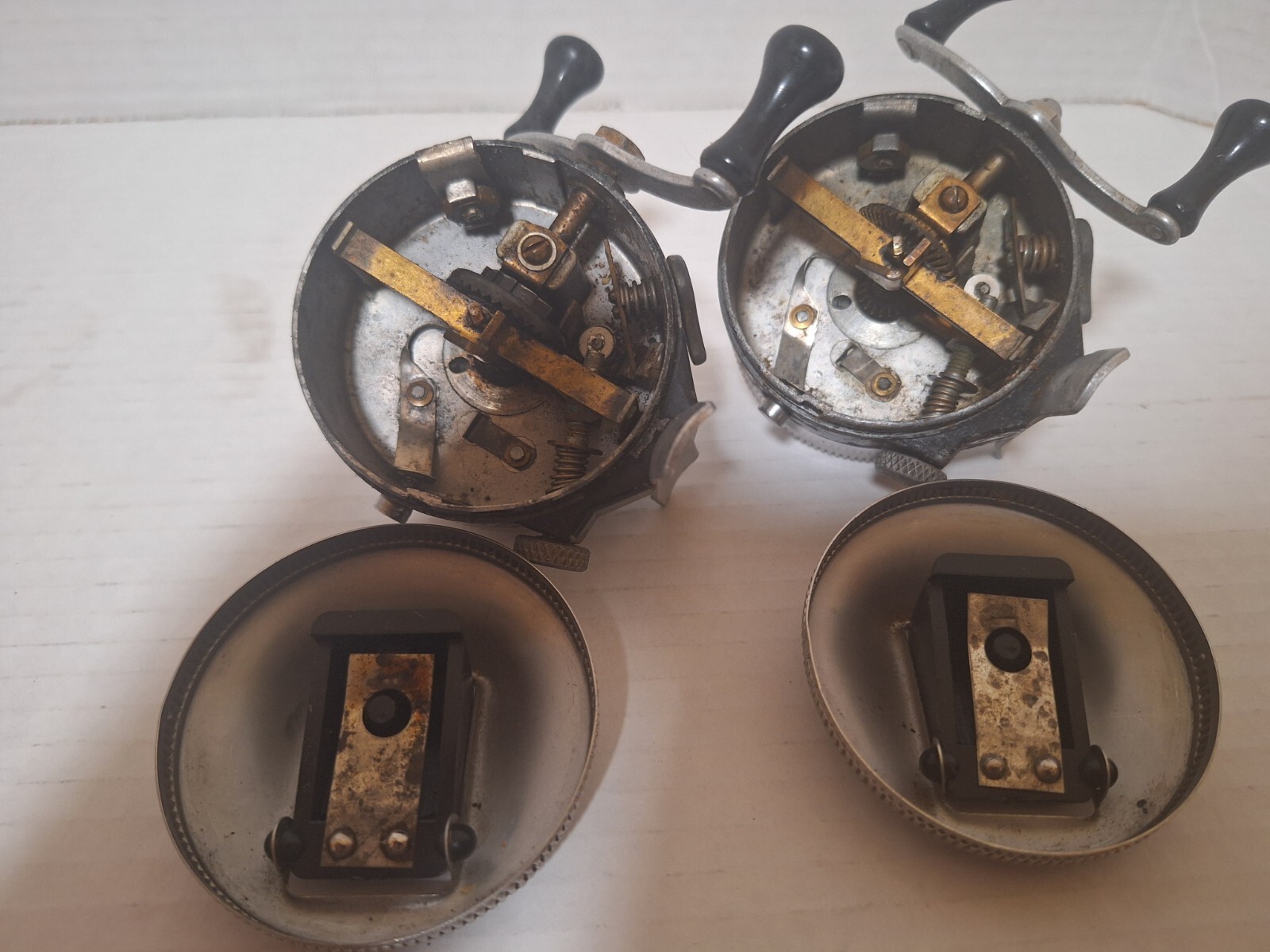 Vintage Zebco Spinner Model 33 Spincasting Reel Metal Foot USA Lot Of 2