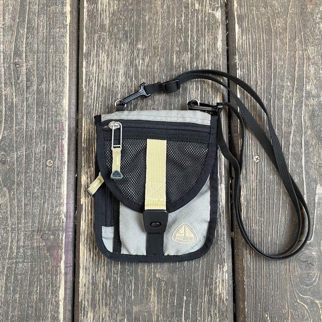 Nike acg 90s Mini one shoulder bag 100% polyester multicolor Nike acg 90s Mini one shoulder bag 100% polyester multicolor