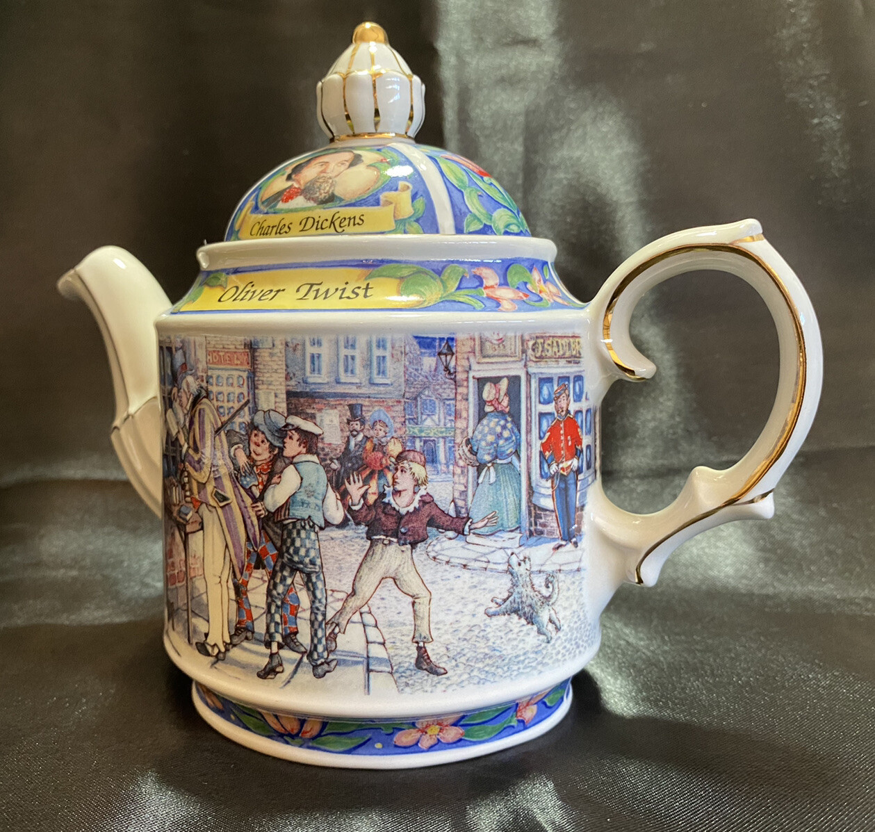 Vintage James Sadler Tea Pot CHARLES DICKENS OLIVER TWIST Made in