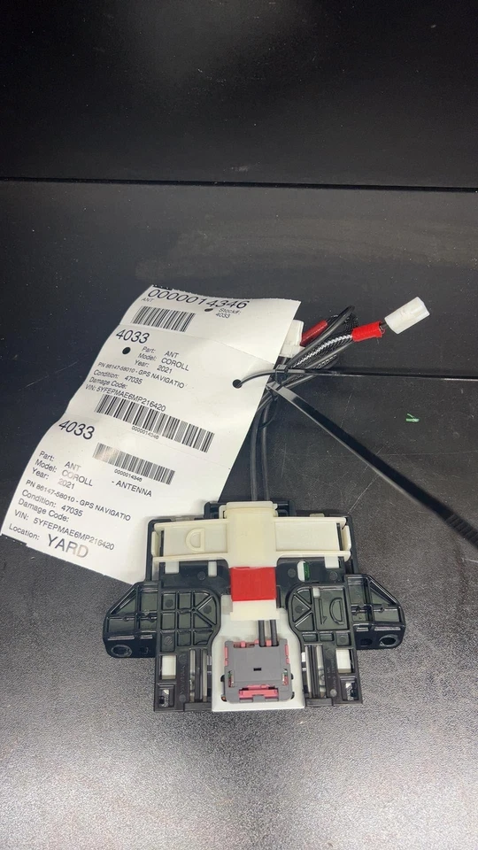 ✅ 2021 TOYOTA COROLLA Antenna Pn 86147-58010 - Gps Navigation Roof Antenna - Image 2 of 2