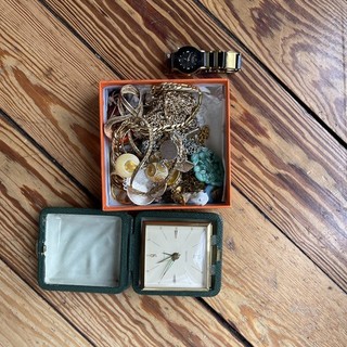 lot bijoux et montres