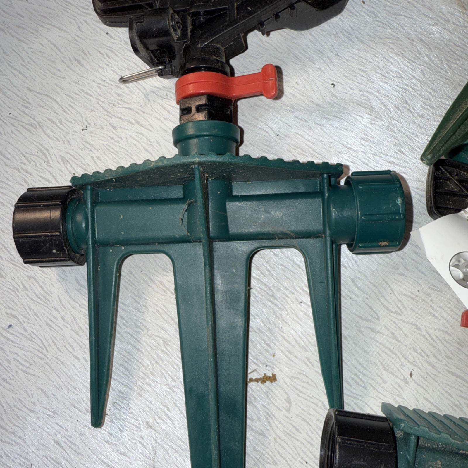 Gilmour/plastic Adjustable Pulse Sprinkler Head 5800 Sq Ft  Lot Of 9   