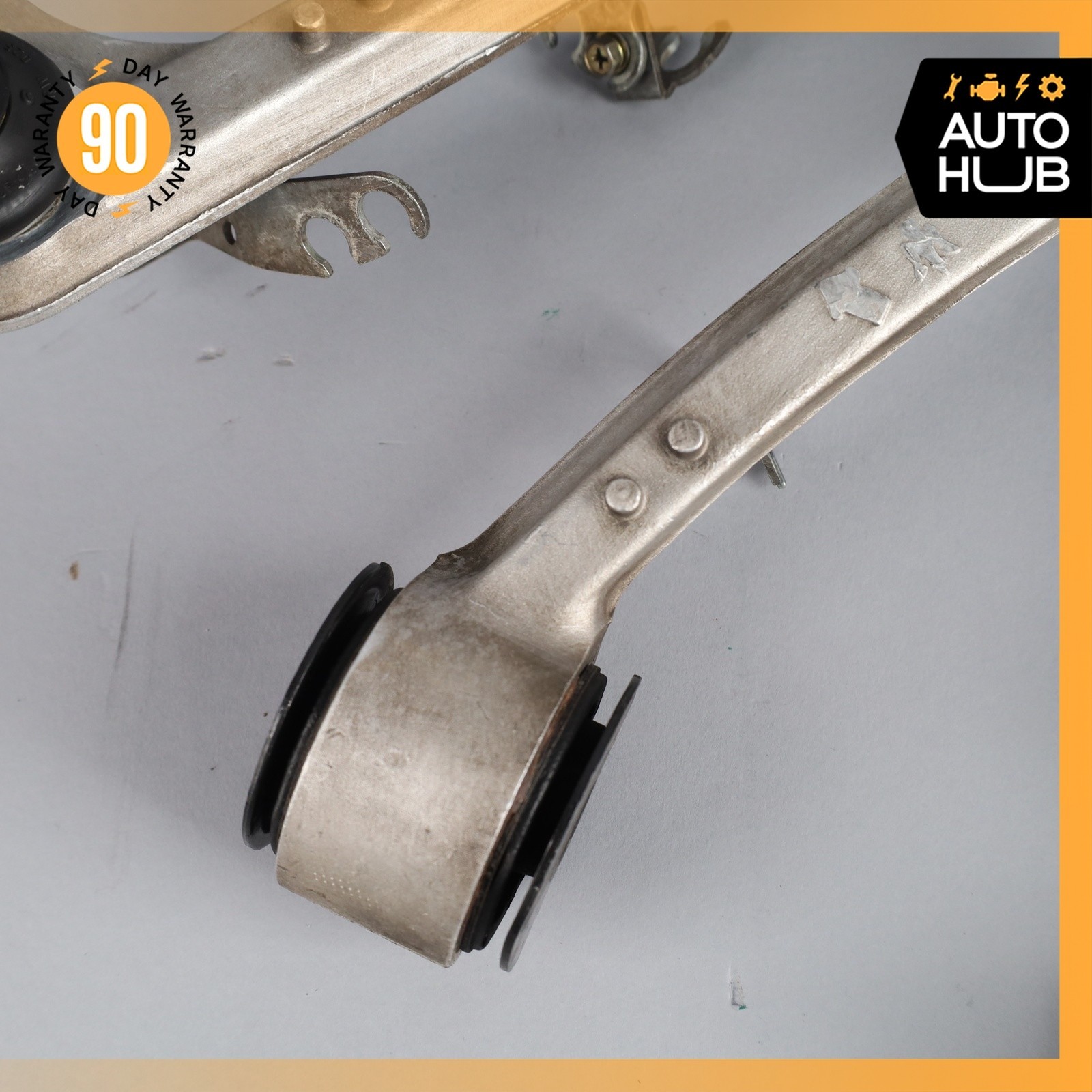 11-19 Maserati GranTurismo M145 Front Right & Left Upper Control Arm OEM 74k