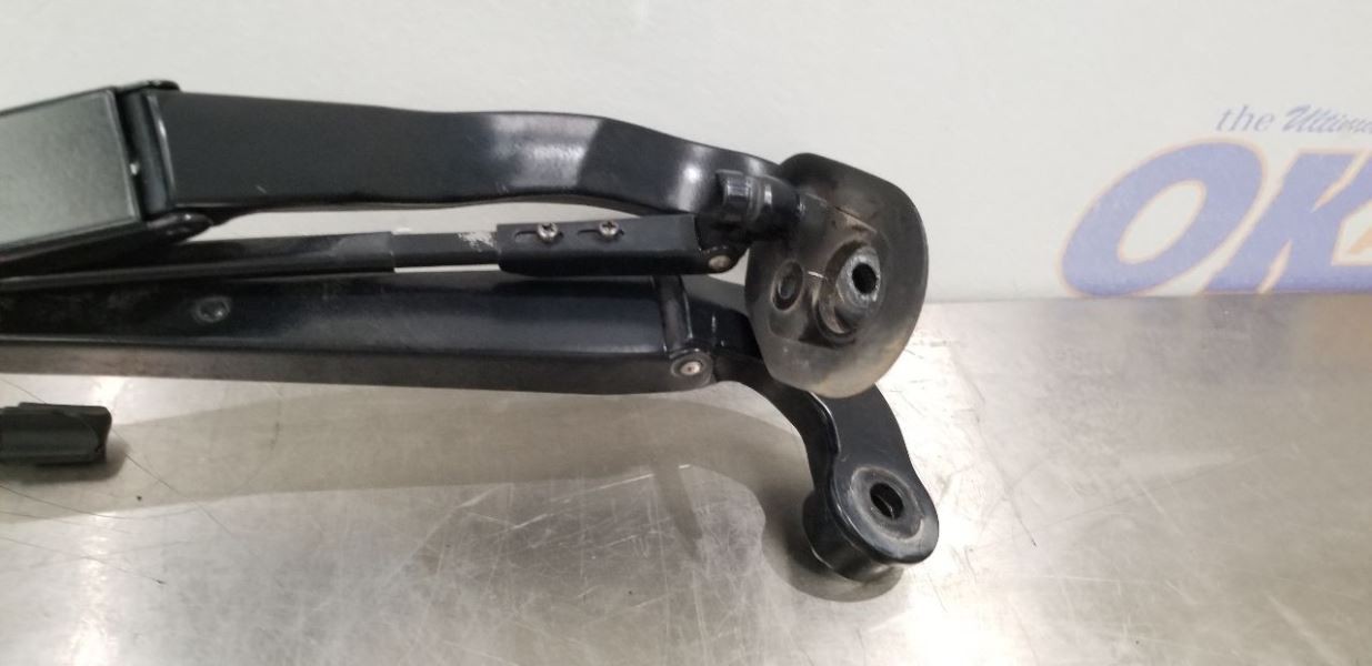 09 MASERATI GRANTURISMO WINDSHIELD WIPER ARM SET PAIR