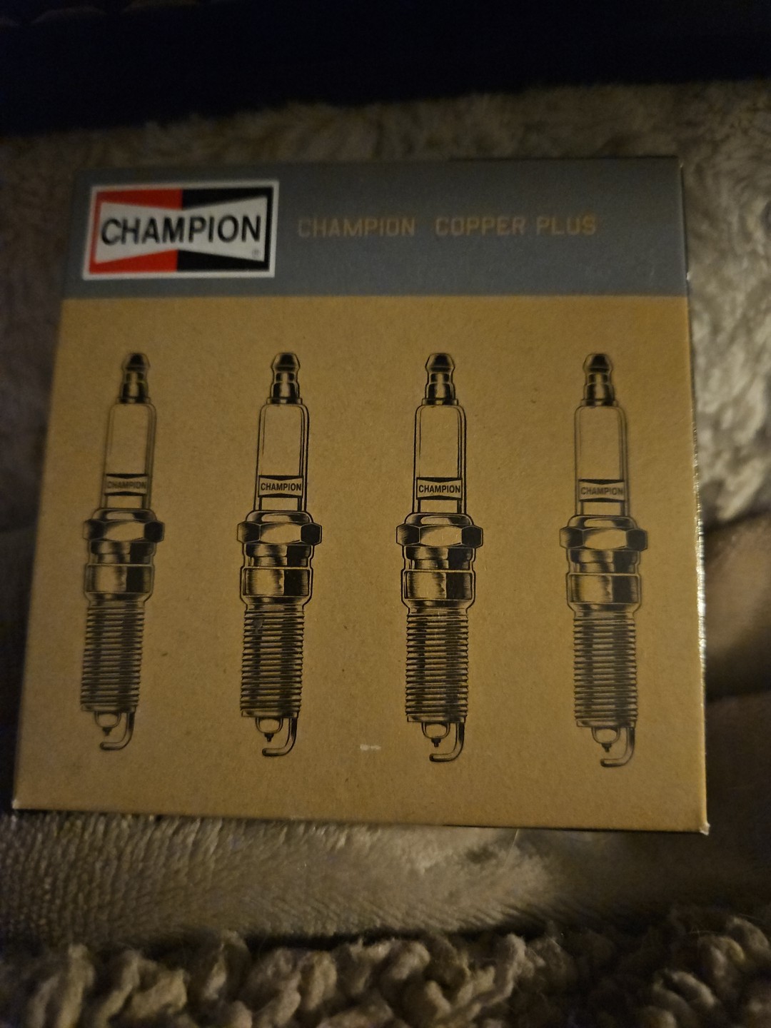 CHAMPION COPPER PLUS 439 SPARK PLUG RC12MMC4  PACK OF 4   
