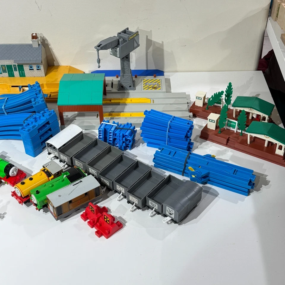 De colección Tomy/Plarail Thomas el Tanque Motor Tren Lote 168 Piezas Mezcladas 1993-1997 Foto 4 de 4