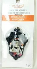 Tiny Treasures Halloween Skeleton and Candle Frame Village Accessories