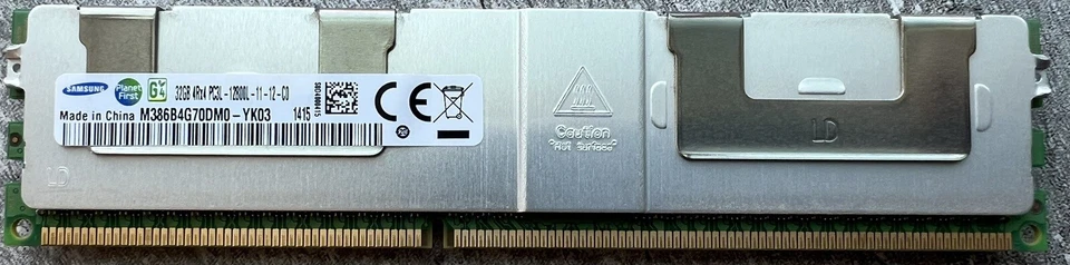 Samsung M386B4G70DM0-YK03 32GB 4Rx4 PC3L-12800L DDR3 1600MHz 1.35V ECC LR LRDIMM Foto 2 de 2